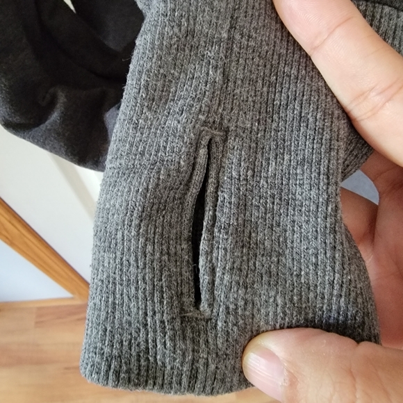 Lululemon Athletica long zip up hoodie. Size 8, Grey. - Picture 5 of 5